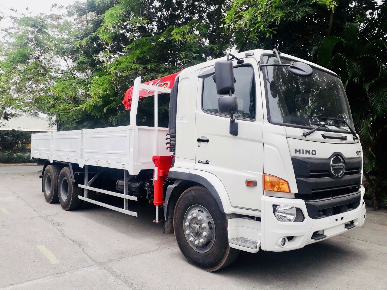 Xe tải Hino – Nền tảng vững chắc