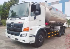 Xe bồn chở xăng 8 TẤN: FG8JJ7A (THÙNG 11 KHỐI)