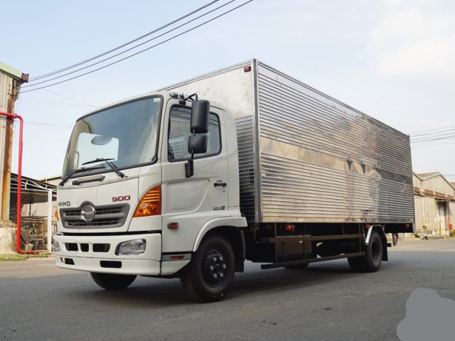 Xe tải 6 tấn Hino FC9JJTC thùng kín