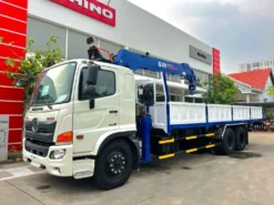 CẨU TỰ HÀNH 7 TẤN GẮN TRÊN XE HINO FM8JW8A 3 CHÂN 2 CẦU THẬT