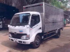 1.2 TẤN: XZU650 (THÙNG 4.5M)