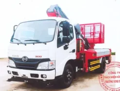 XZU650: CHỞ NGƯỜI LÀM VIỆC TRÊN CAO.
