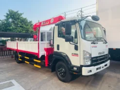 CẨU TỰ HÀNH 3 TẤN (UNIC 344K) GẮN TRÊN XE ISUZU FRR 6 TẤN