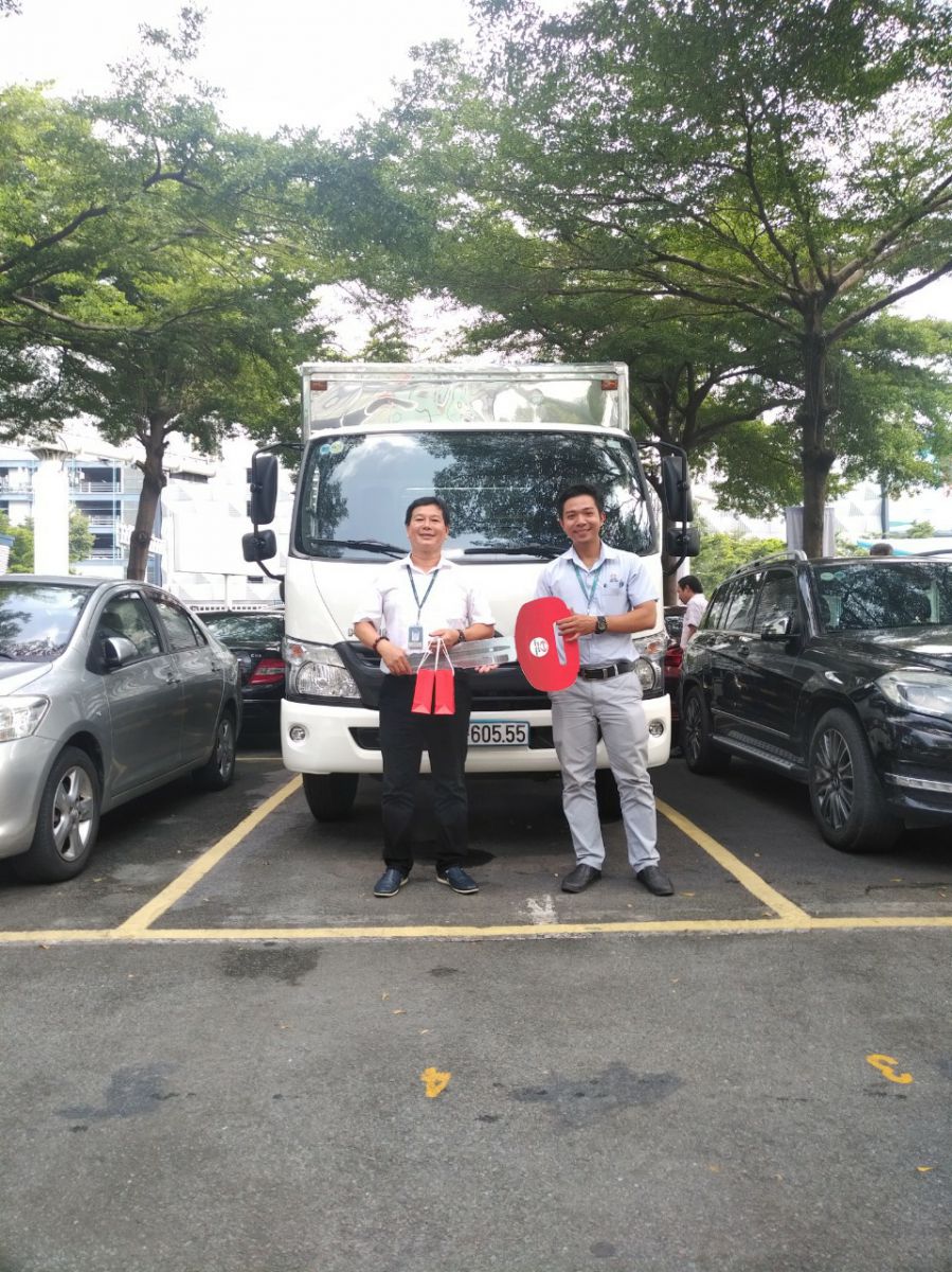 LỄ BÀN GIAO XE CHO KHÁCH HÀNG MUA XE